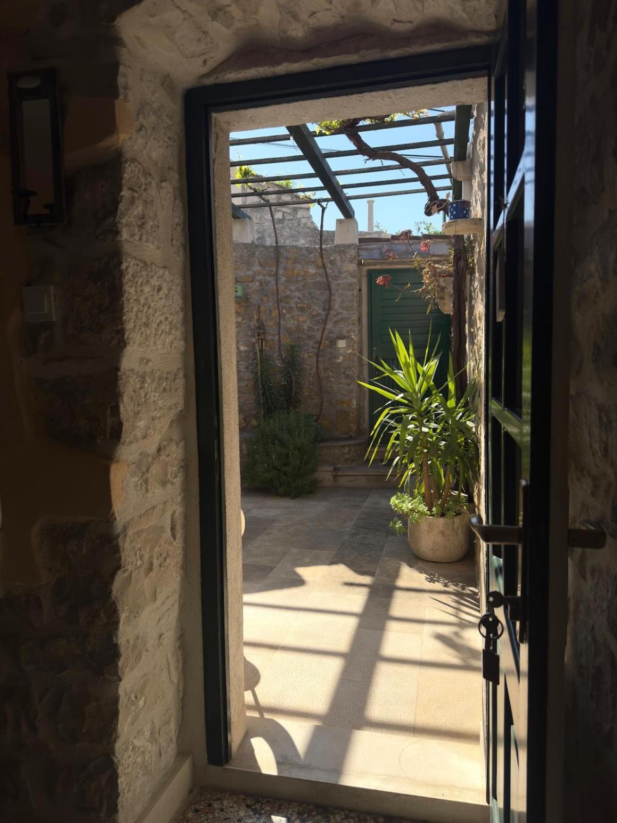 Villa Visilo Stone House Pucisca Exterior foto